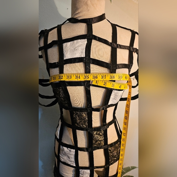 Handmade Chic Black and Cream Grid Dress. Under Dress Not Included. Size 10 - Picture 12 of 15